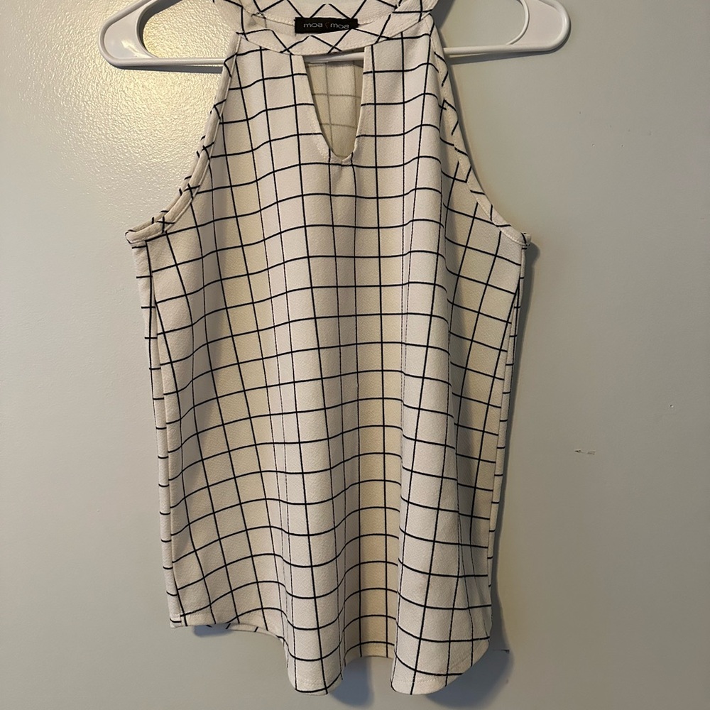 Moa Moa Women's White and Black Grid Pattern Top